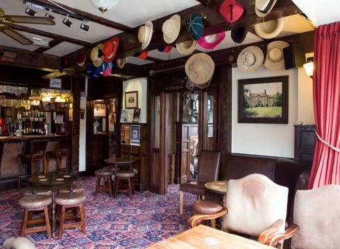 The Kings Arms Bed & Breakfast Wilmslow Dış mekan fotoğraf